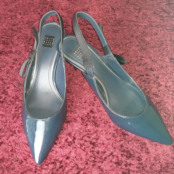 White House Black Market Navy Blue Heels - Picture 10 of 16